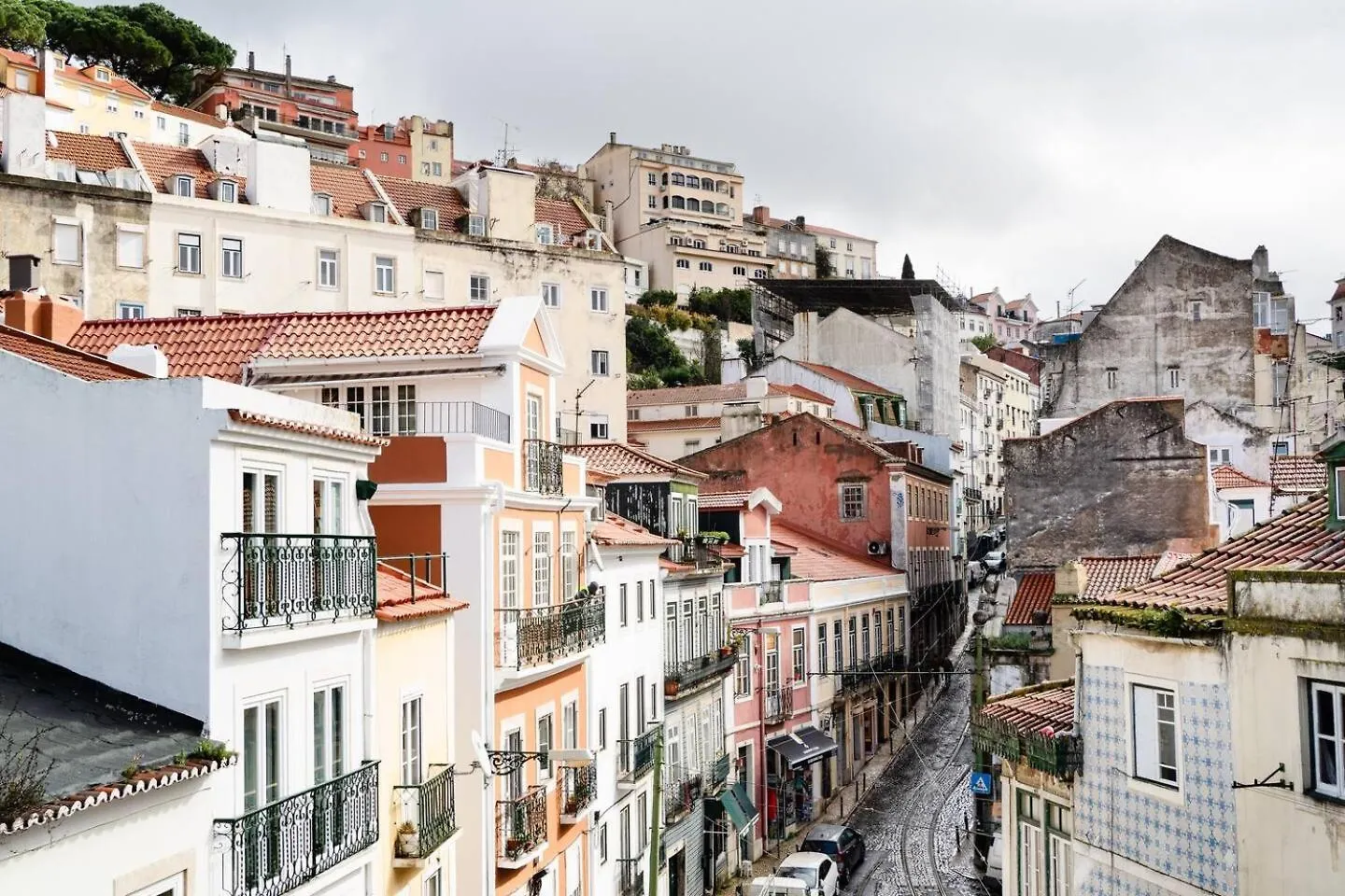 Spacious Penthouse Duplex W Castle Views Lisbon