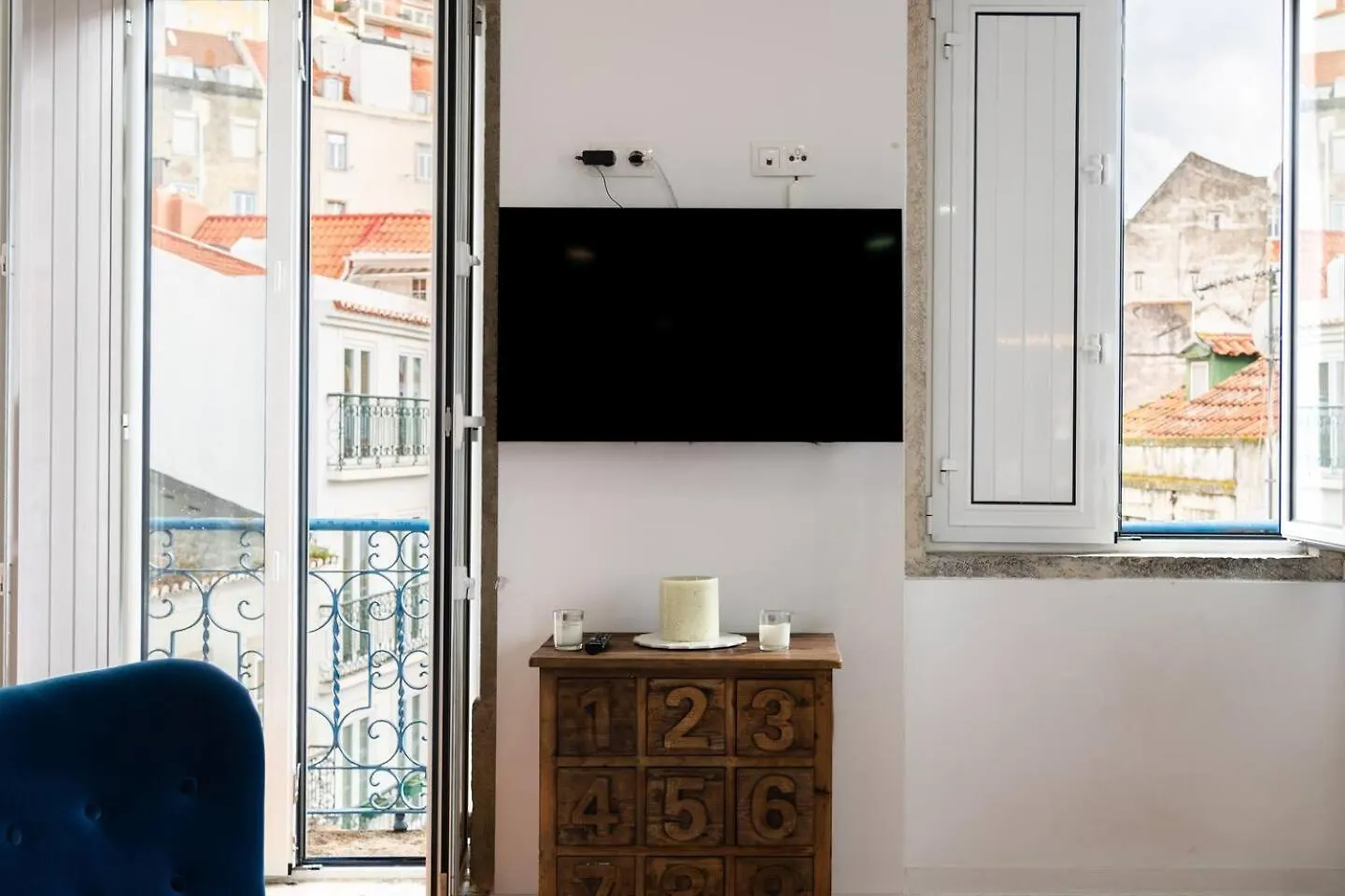 Spacious Penthouse Duplex W Castle Views Lisbon