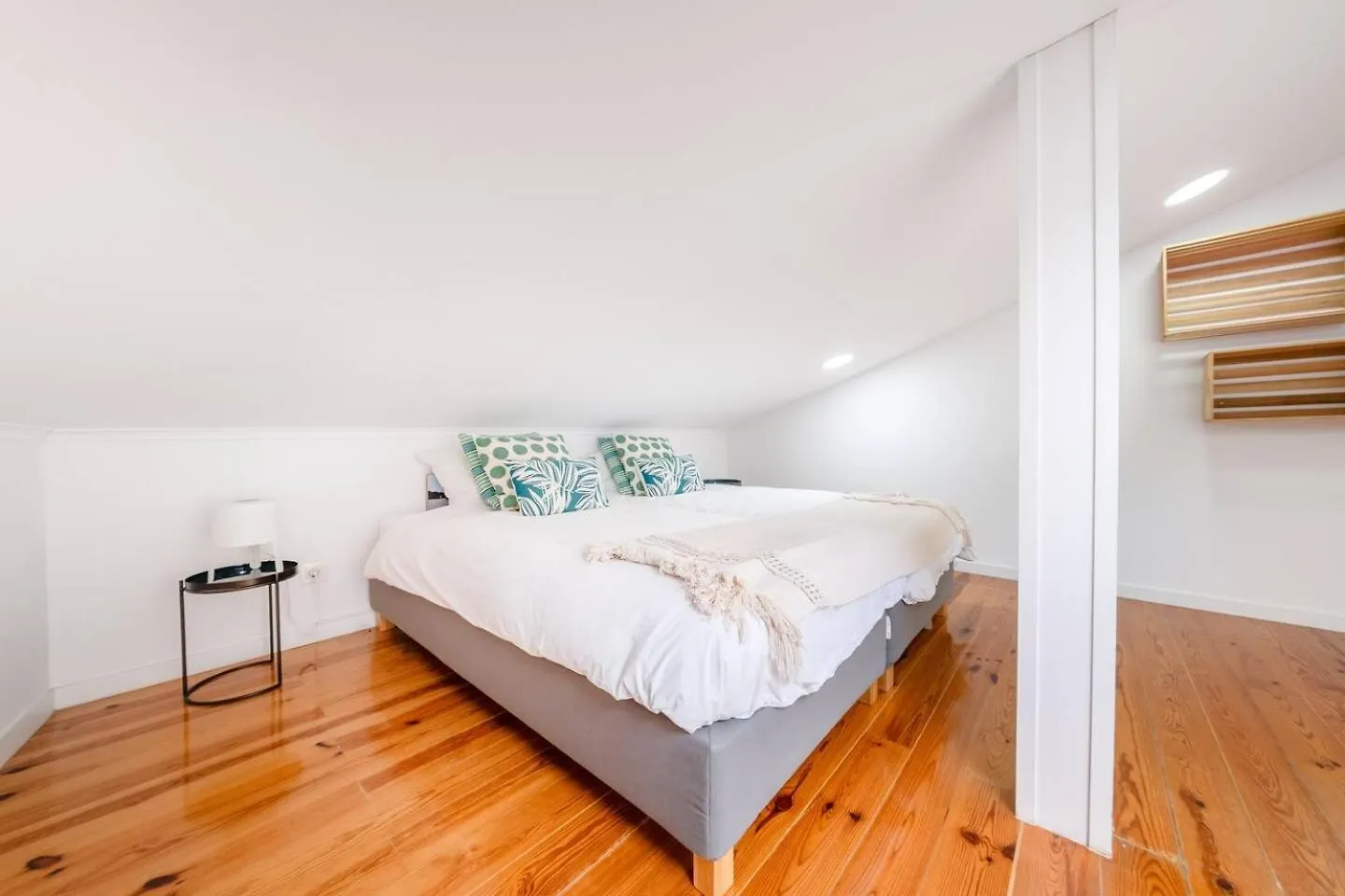 Spacious Penthouse Duplex W Castle Views Lisbon