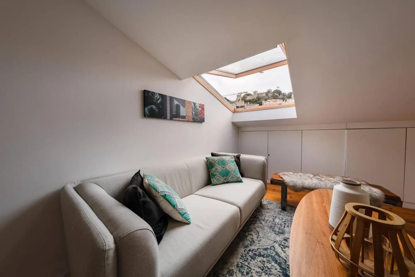 Spacious Penthouse Duplex W Castle Views Lisbon