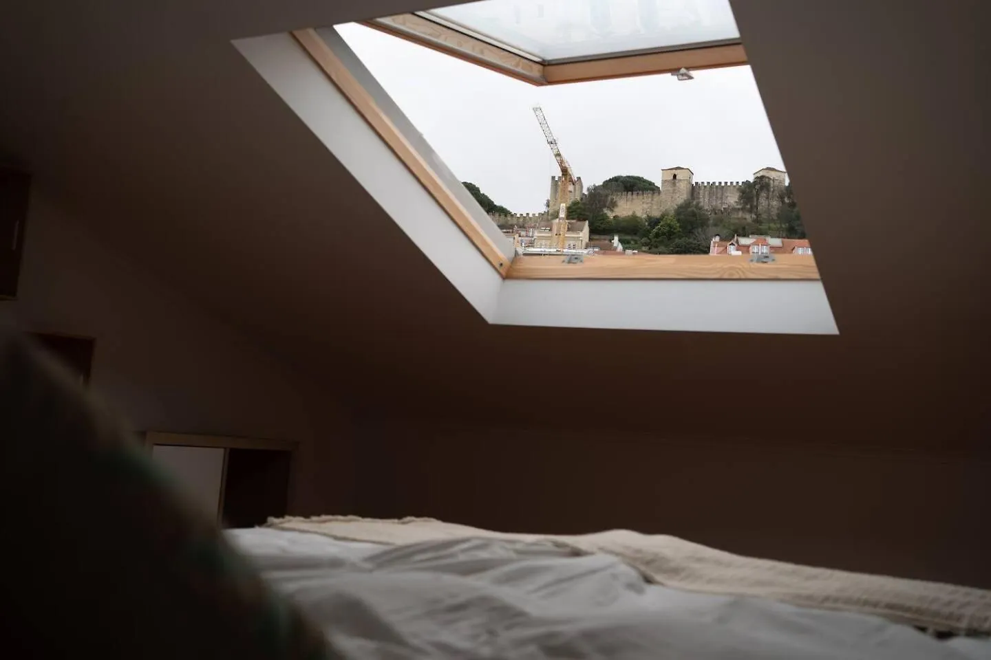 Spacious Penthouse Duplex W Castle Views Lisbon