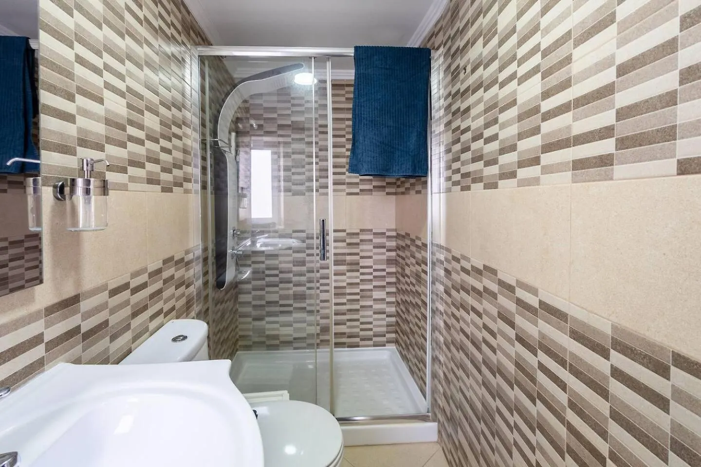 Apartment Spacious Penthouse Duplex W Castle Views Lisbon
